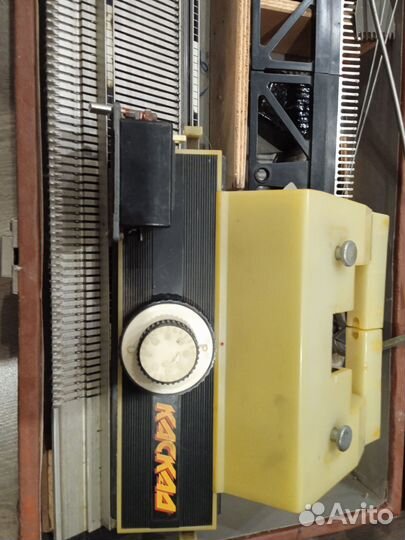 Продам вязальную машину