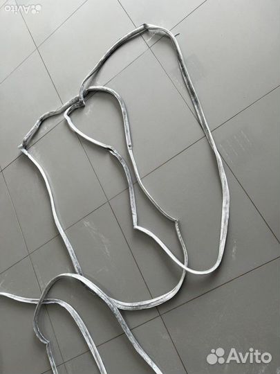 Уплотнительные резинки двери Мерседес W115/114