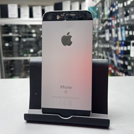 iPhone SE, 32 ГБ