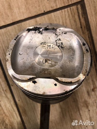 Поршень Nissan Serena C25 MR20