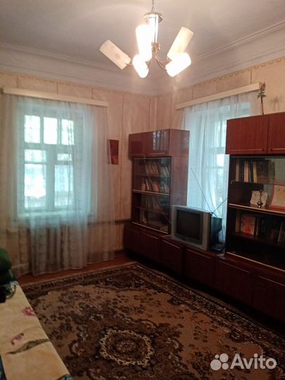 Ковер б/у. размер: 3,70 на 2,70