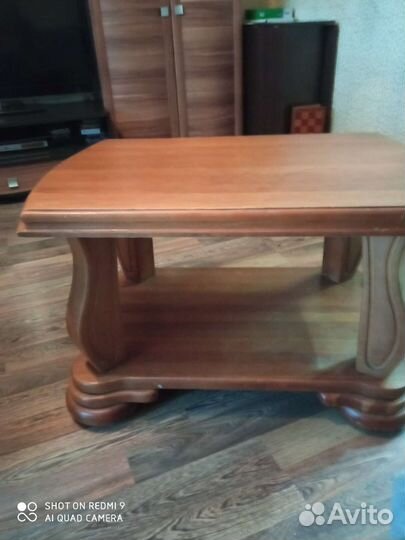 Журнальный столик из массива дерева