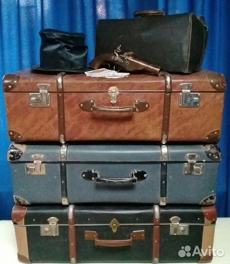 Чемодан ретро. Много чемоданов. Без плесени ;)