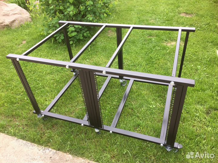 Стойка рековая на 24 юнита