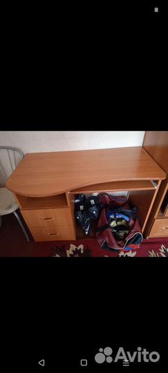 Компьютерный стол