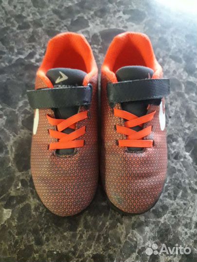 Футбольные бутсы demix 30р