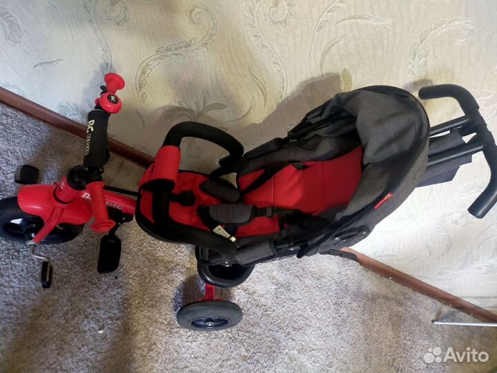 Трехколесный велосипед с ручкой