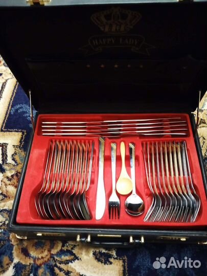 Набор столовых приборов из 72 предметов