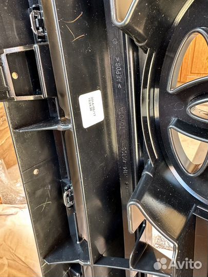 Решетка радиатора на Toyota Land Cruiser 200