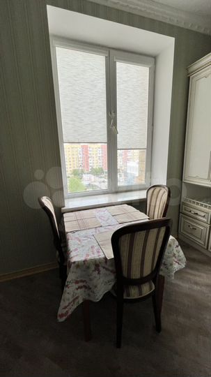 2-к. квартира, 70 м², 6/10 эт.