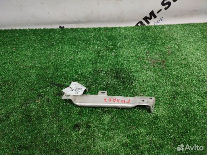 Кронштейн усилителя бампера правый Bmw 530I F10