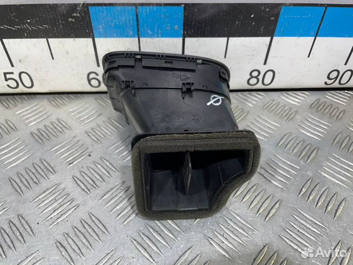 Б/У Дефлектор воздушный#001