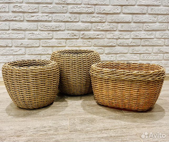 Кашпо из искусственного ротанга