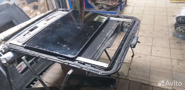 Люк в сборе е210 рабочий