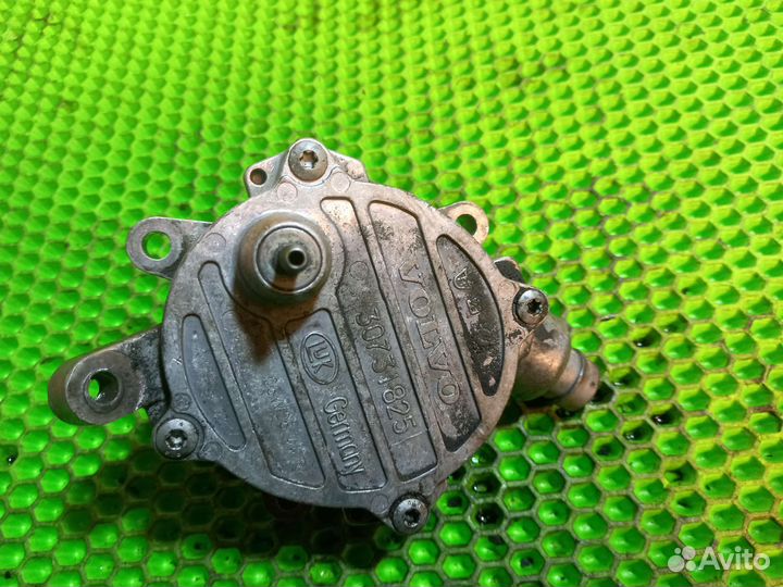 Насос вакуумный Volvo XC90