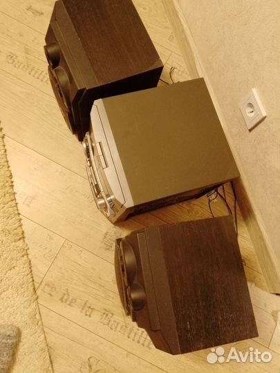 Музыкальный центр