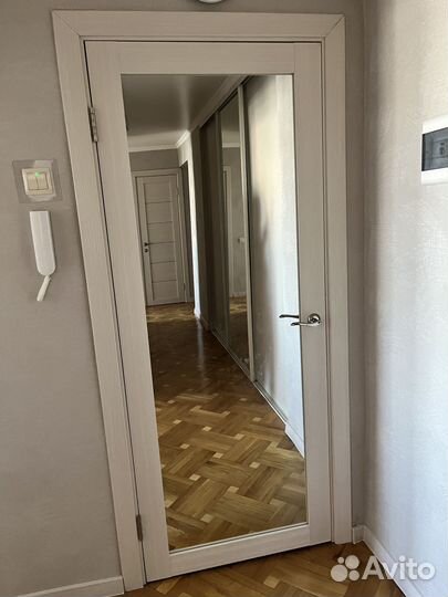 Дверь межкомнатная с зеркалом бу