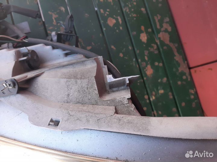 Фара Infiniti G35 G37 V36