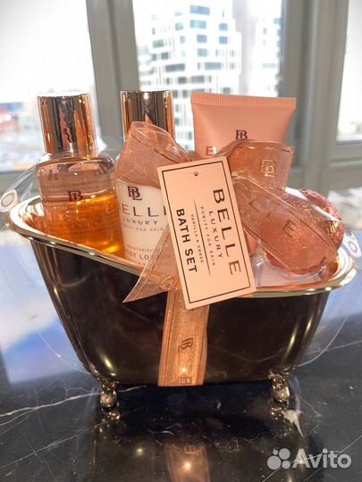 Подарочный набор косметики (на праздник)