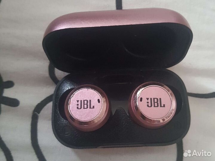 Беспроводные наушники jbl
