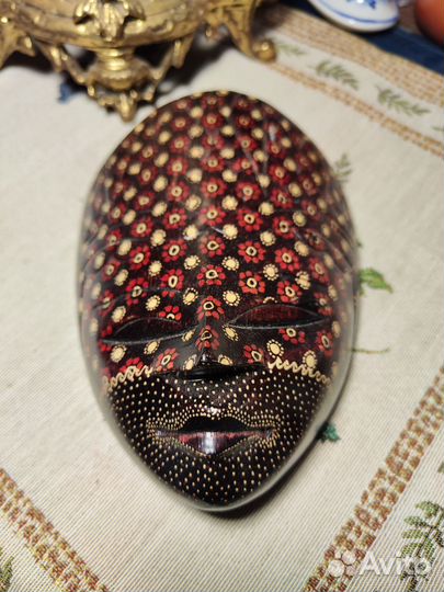 Маска в стиле ар-деко