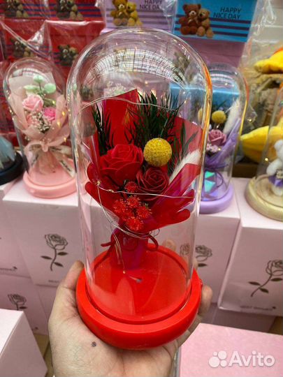 Вечная роза в колбе