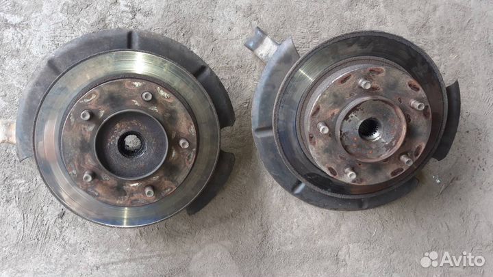 Ступицы Передние в сборе Chevrolet Niva