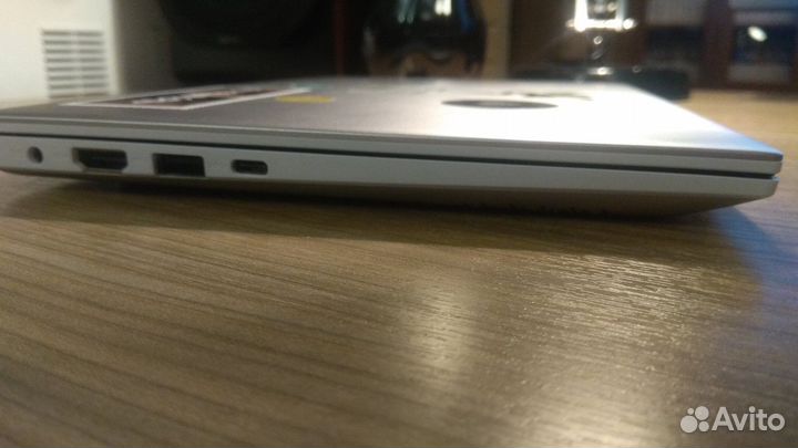 Ультрабук asus VivoBook S330F на i7