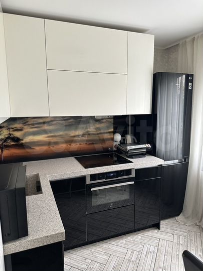 2-к. квартира, 52 м², 4/10 эт.