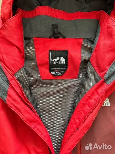 Треккинговая куртка ветровка The north face