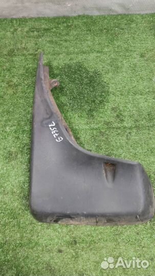 Брызговик задний левый Land Rover Freelander 2 20