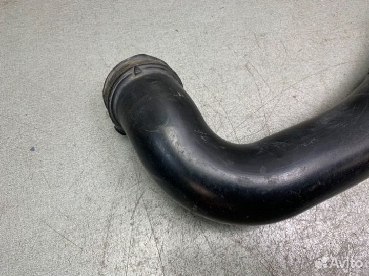 Патрубок воздушного фильтра Ford Focus 2 седан 1.6