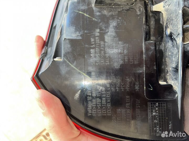 Фонарь левый GLE