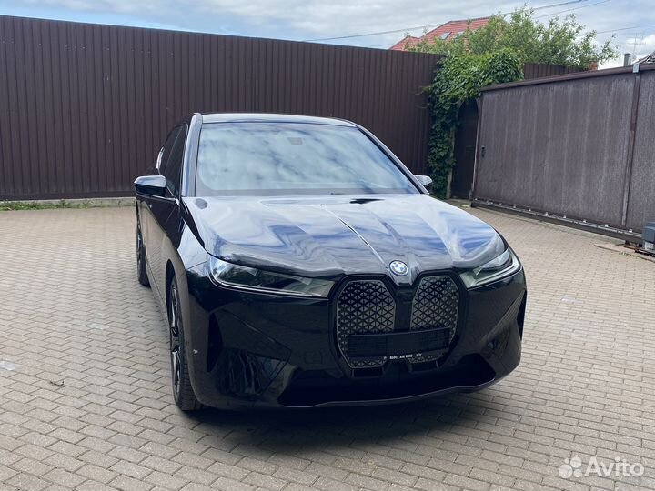 BMW iX AT, 2022, 7 100 км