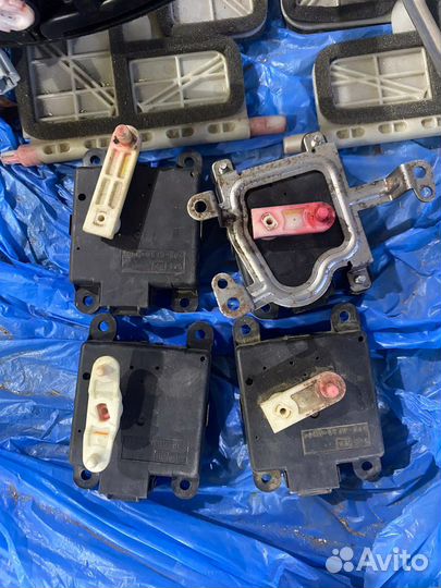 Моторчик привода заслонок отопителя (Honda Civic)