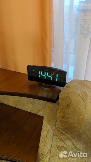 Радиочасы с будильником MAX CR-2914 fm 87.5-108 мг