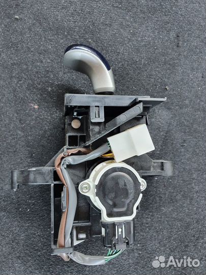 Кулиса кпп c Toyota Prius ZVW30 2ZR-FXE