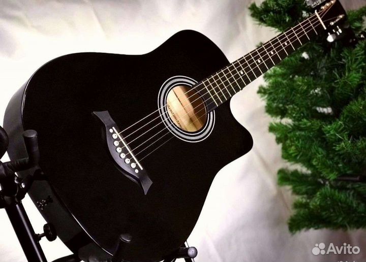 Гитара с чехлом