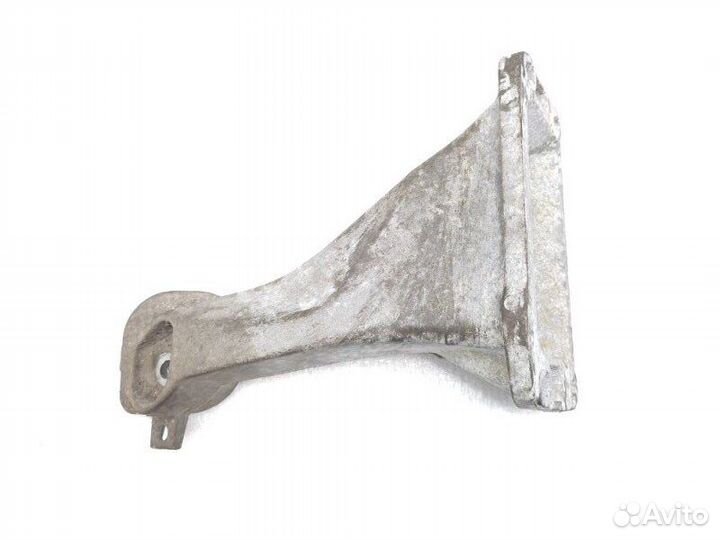 Кронштейн опоры двигателя правый Bmw X5 E53 3.0