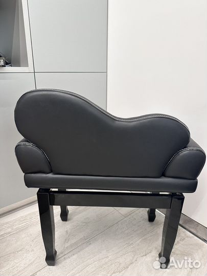 Банкетка для пианино, рояля