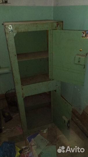 Сейфы разных размеров, Сейф огнеупорный