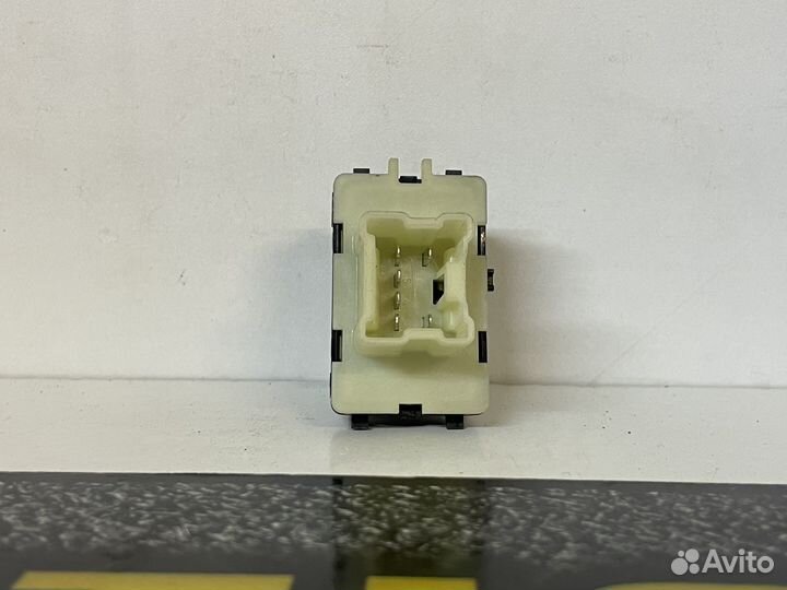 Кнопка стеклоподъемника Logan Sandero Логан 2