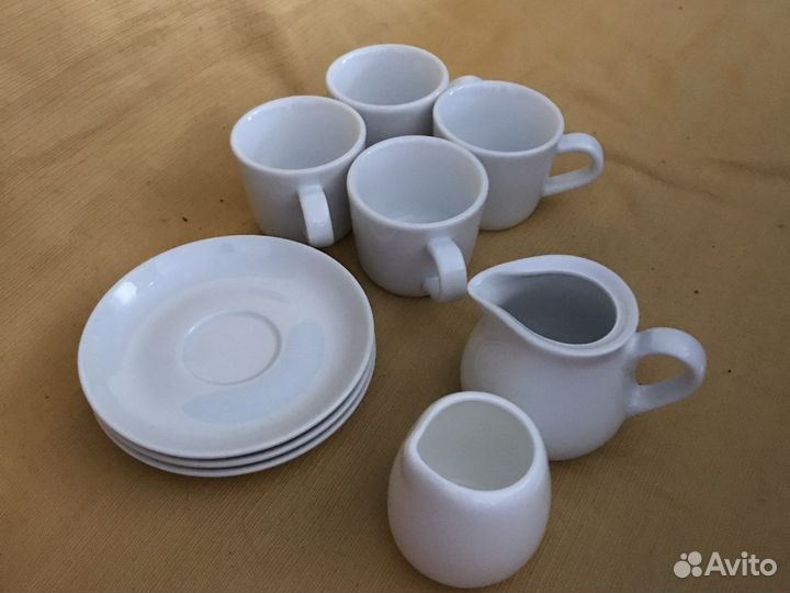 Чашки кофейные, молочники