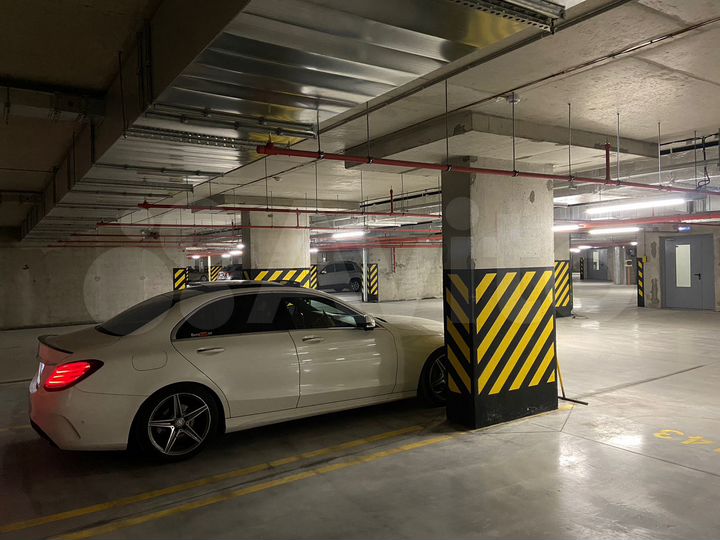 Машиноместо, 13 м²