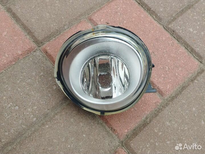 Туманка правая Volkswagen Touareg Gp