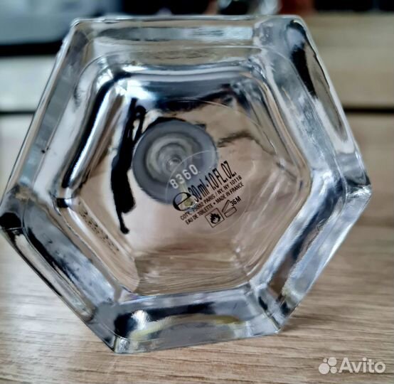 Пустой флакон от духов Gucci flora