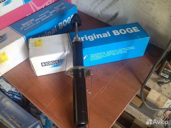 Амортизатор boge 27-833-F golf 1 jetta 1