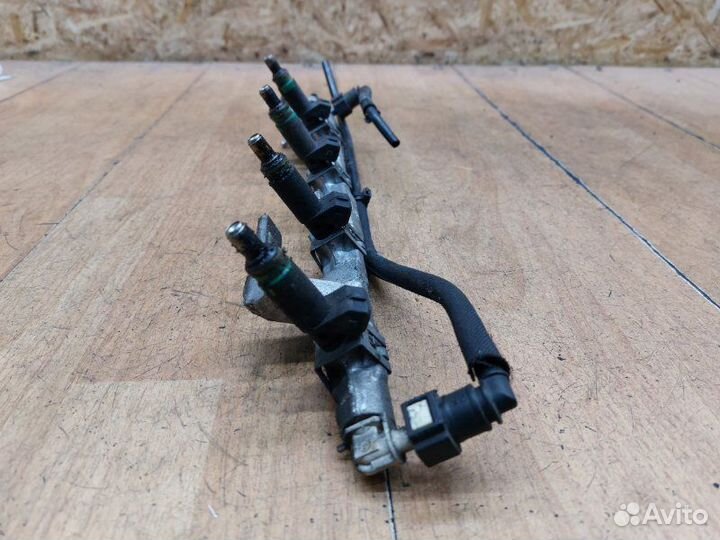 Топливная рампа Ford Fusion fyja 2002