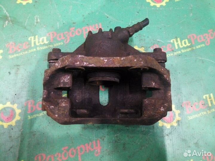 Суппорт передний правый Peugeot 206