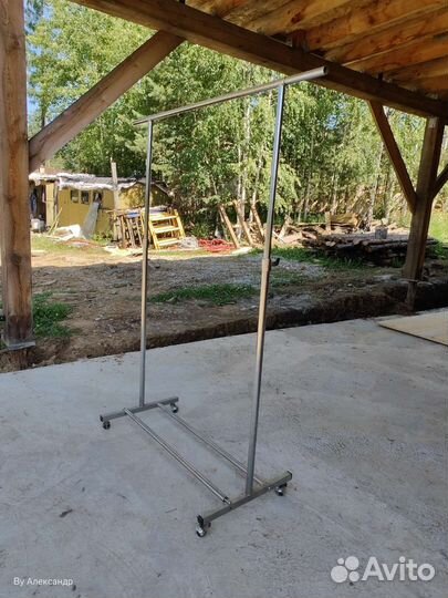 Вешалка для одежды напольная